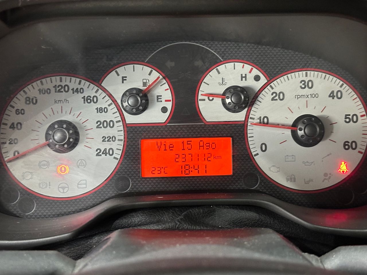 Fiat Grande punto 1.9 Multijet 130CV Sport - Foto 19