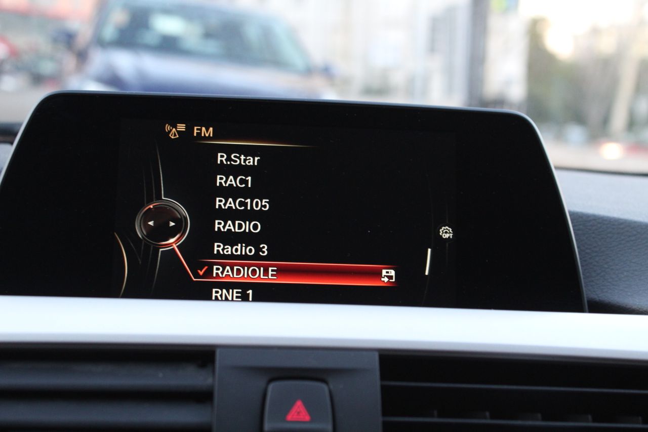 BMW Serie 3 318d Touring - Foto 27