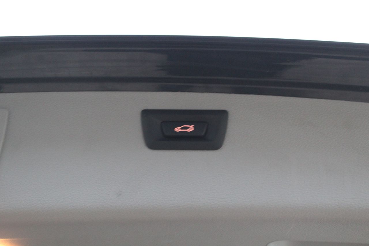 BMW Serie 3 318d Touring - Foto 24