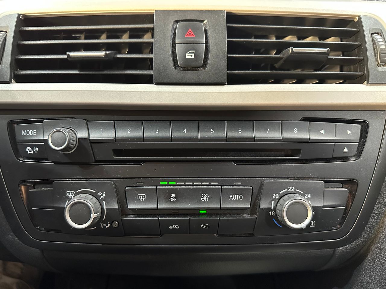 BMW Serie 3 316d Touring - Foto 21