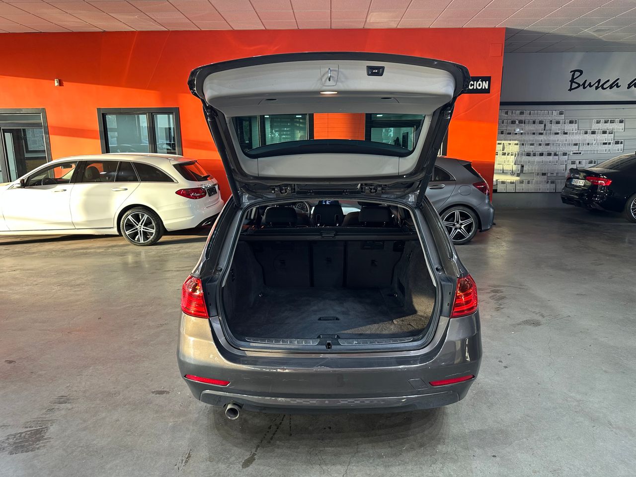 BMW Serie 3 316d Touring - Foto 9