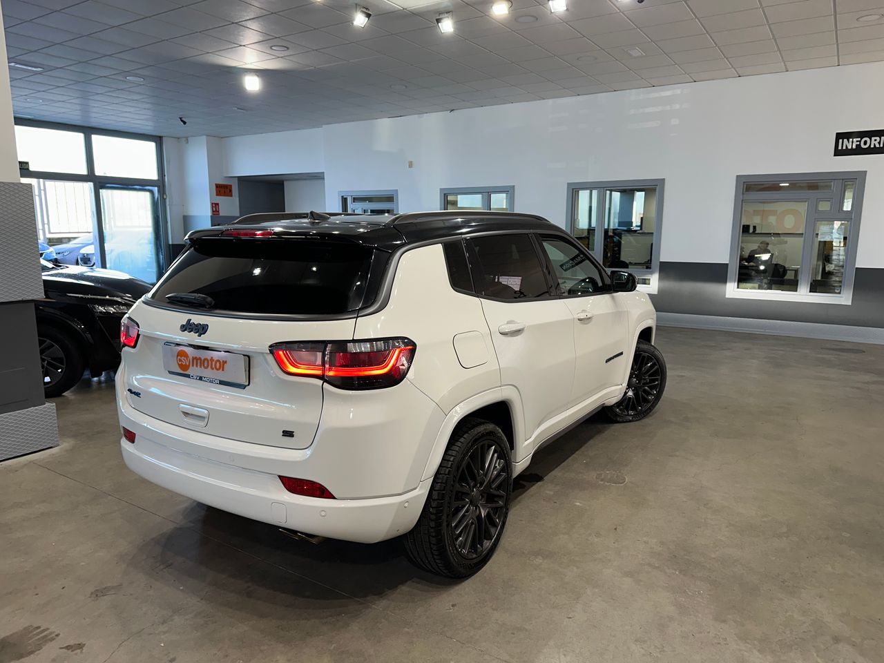 Jeep Compass 4Xe 1.3 PHEV 177kW (240CV) S AT AWD - Foto 7