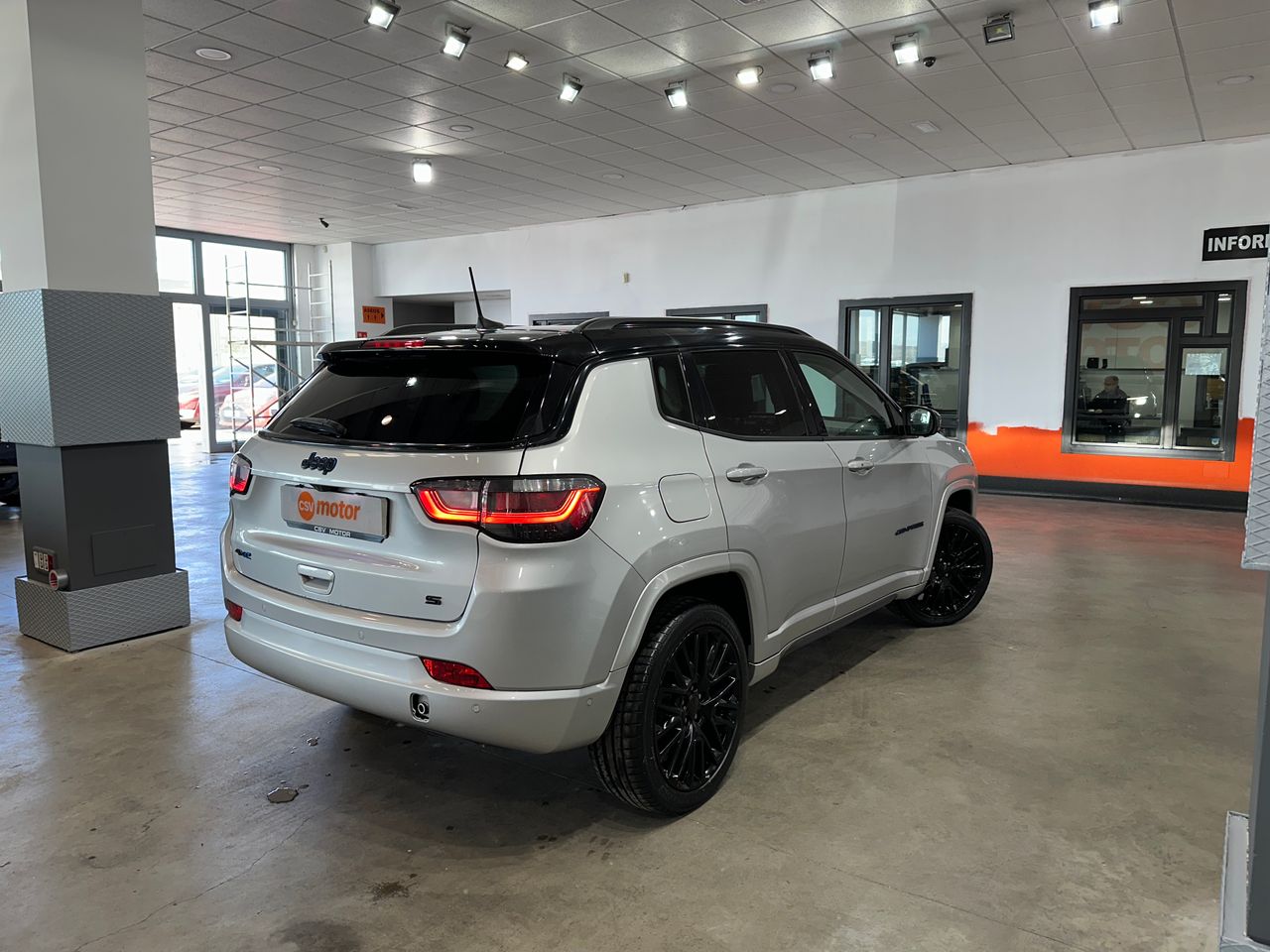 Jeep Compass 4Xe 1.3 PHEV 177kW (240CV) S AT AWD - Foto 7