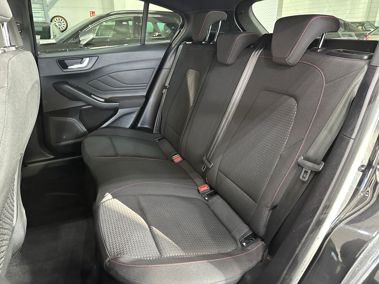 Ford Focus 1.0 Ecoboost MHEV 92kW ST-Line - Foto 10