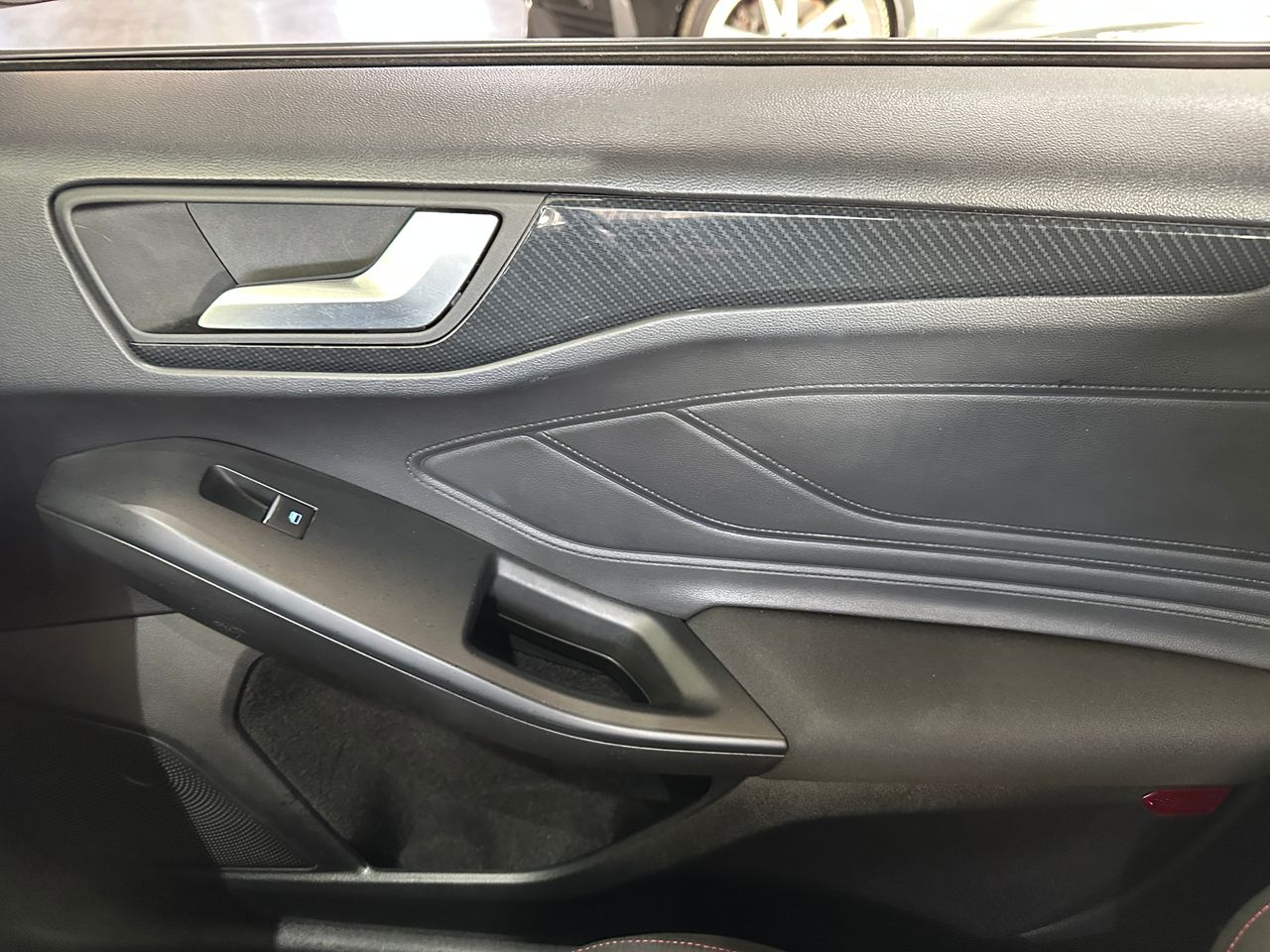 Ford Focus 1.0 Ecoboost MHEV 92kW ST-Line - Foto 15