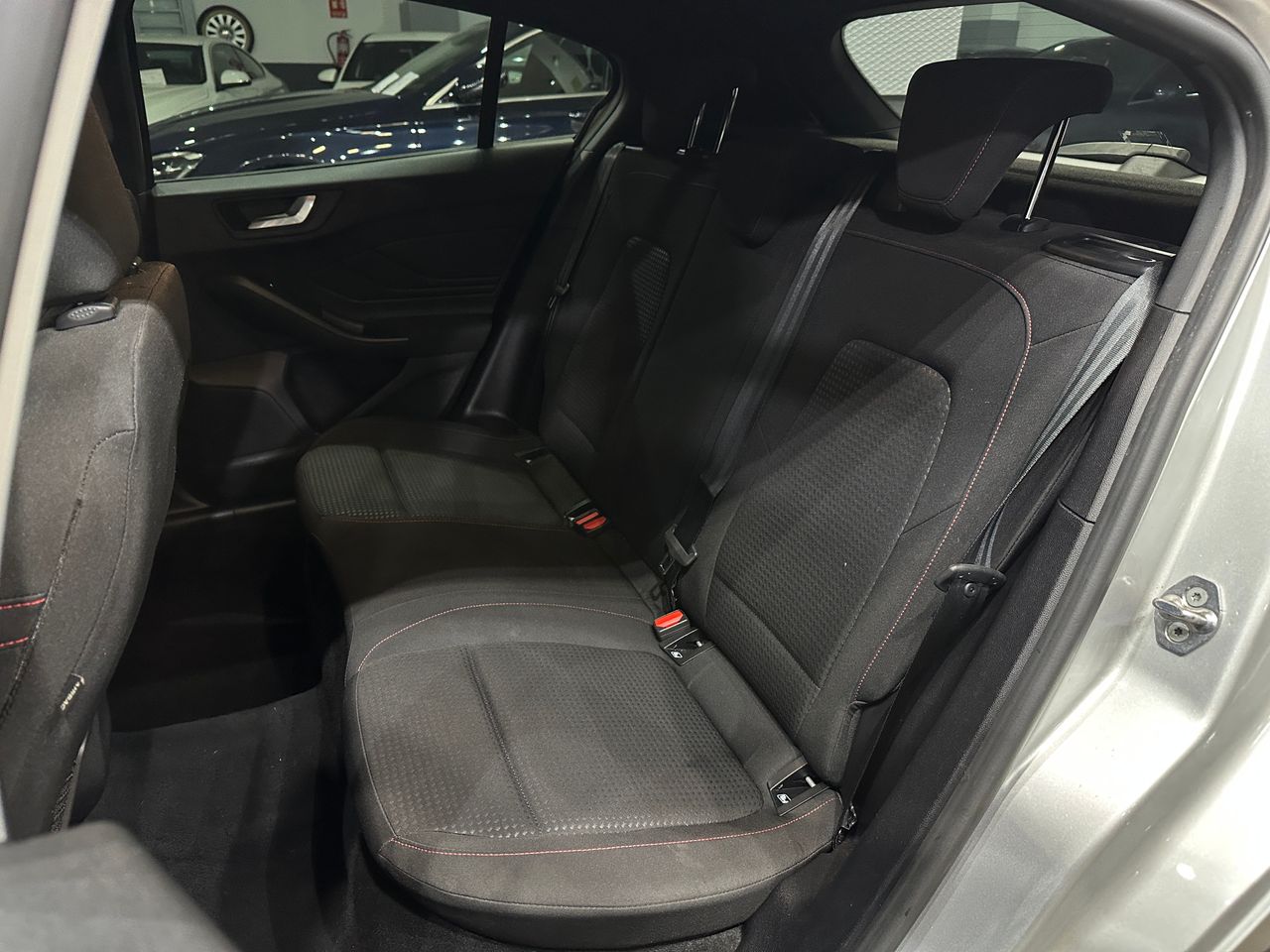 Ford Focus 1.0 Ecoboost MHEV 92kW ST-Line - Foto 10