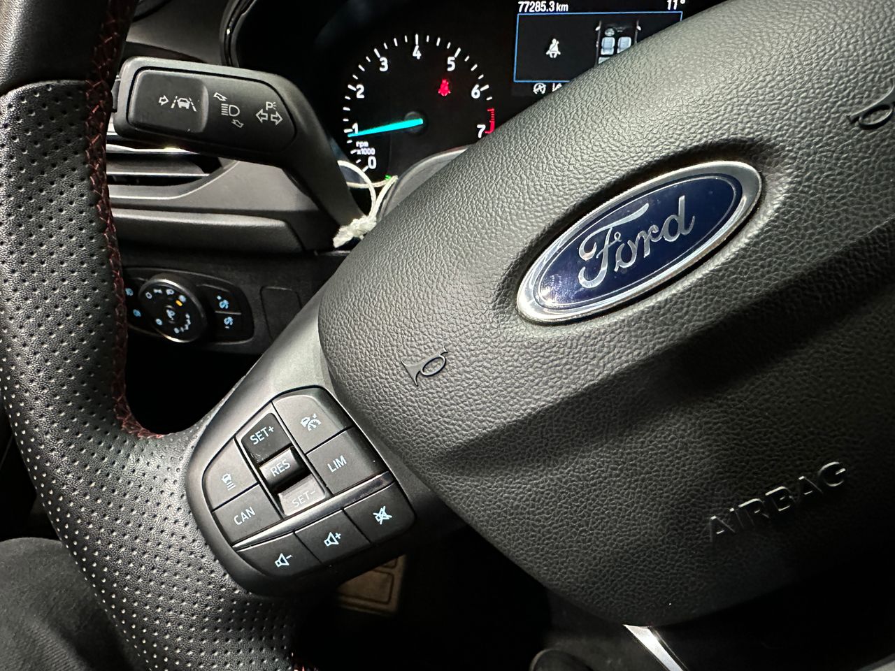 Ford Focus 1.0 Ecoboost MHEV 92kW ST-Line - Foto 17