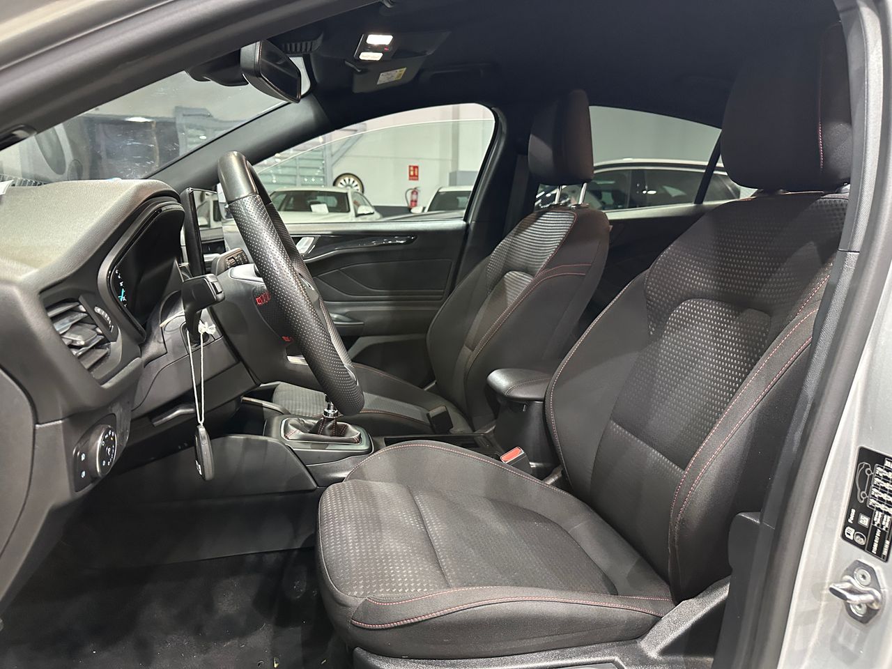 Ford Focus 1.0 Ecoboost MHEV 92kW ST-Line - Foto 11