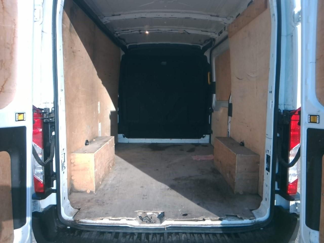 Ford Transit 2.0ECOBLUE 130CV L2H2 350 - Foto 6