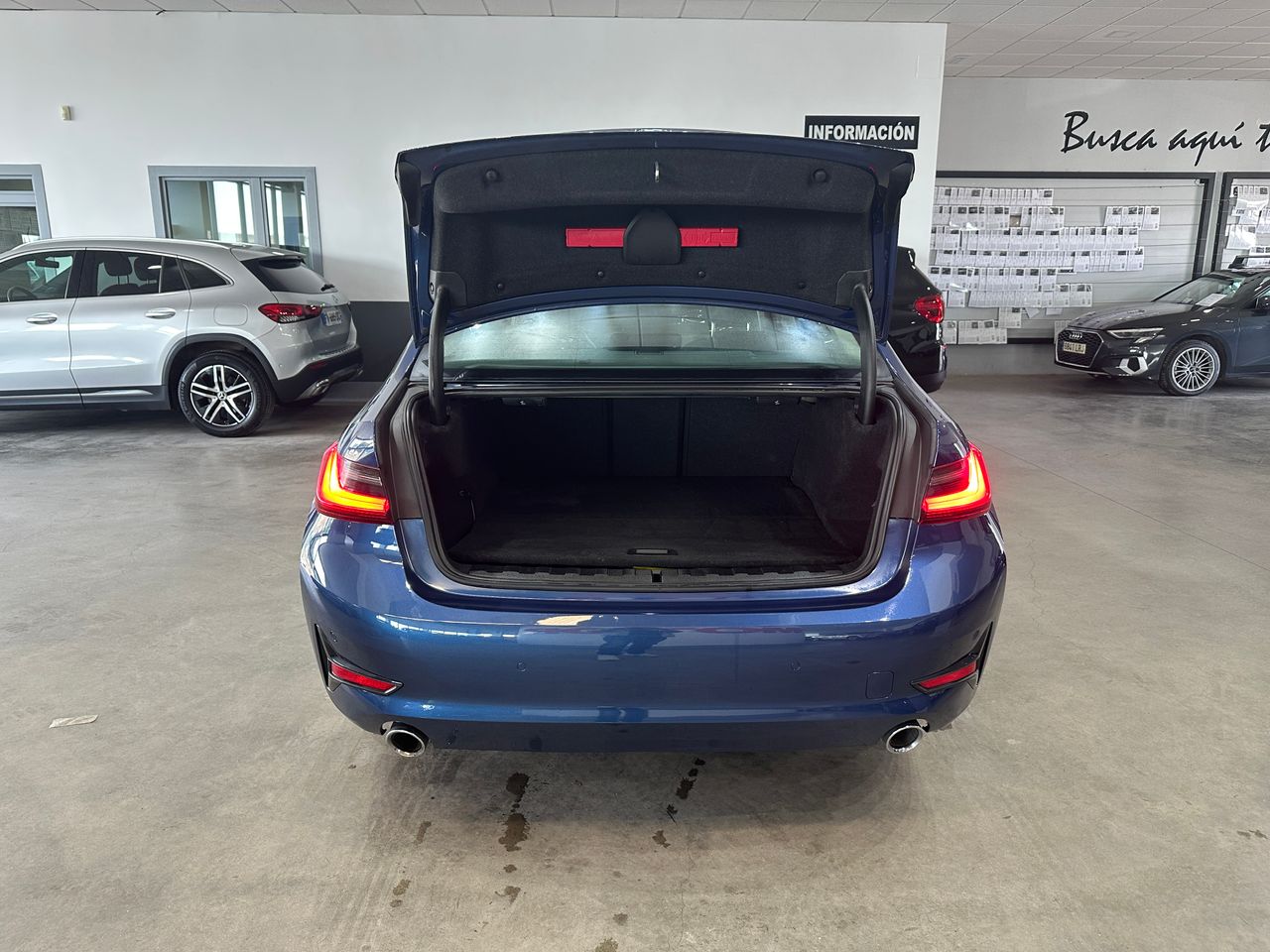 BMW Serie 3 330e - Foto 9