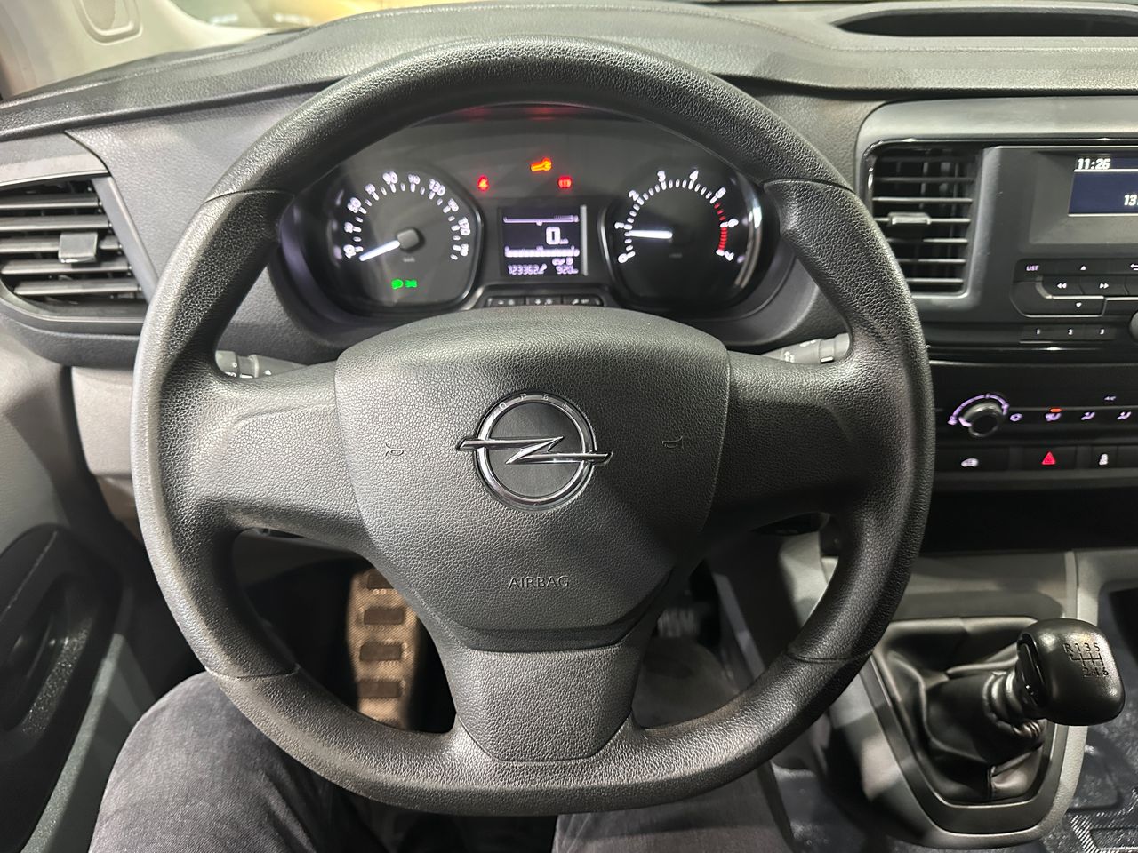 Opel Vivaro 1.5D 120CV PCLIM - Foto 16