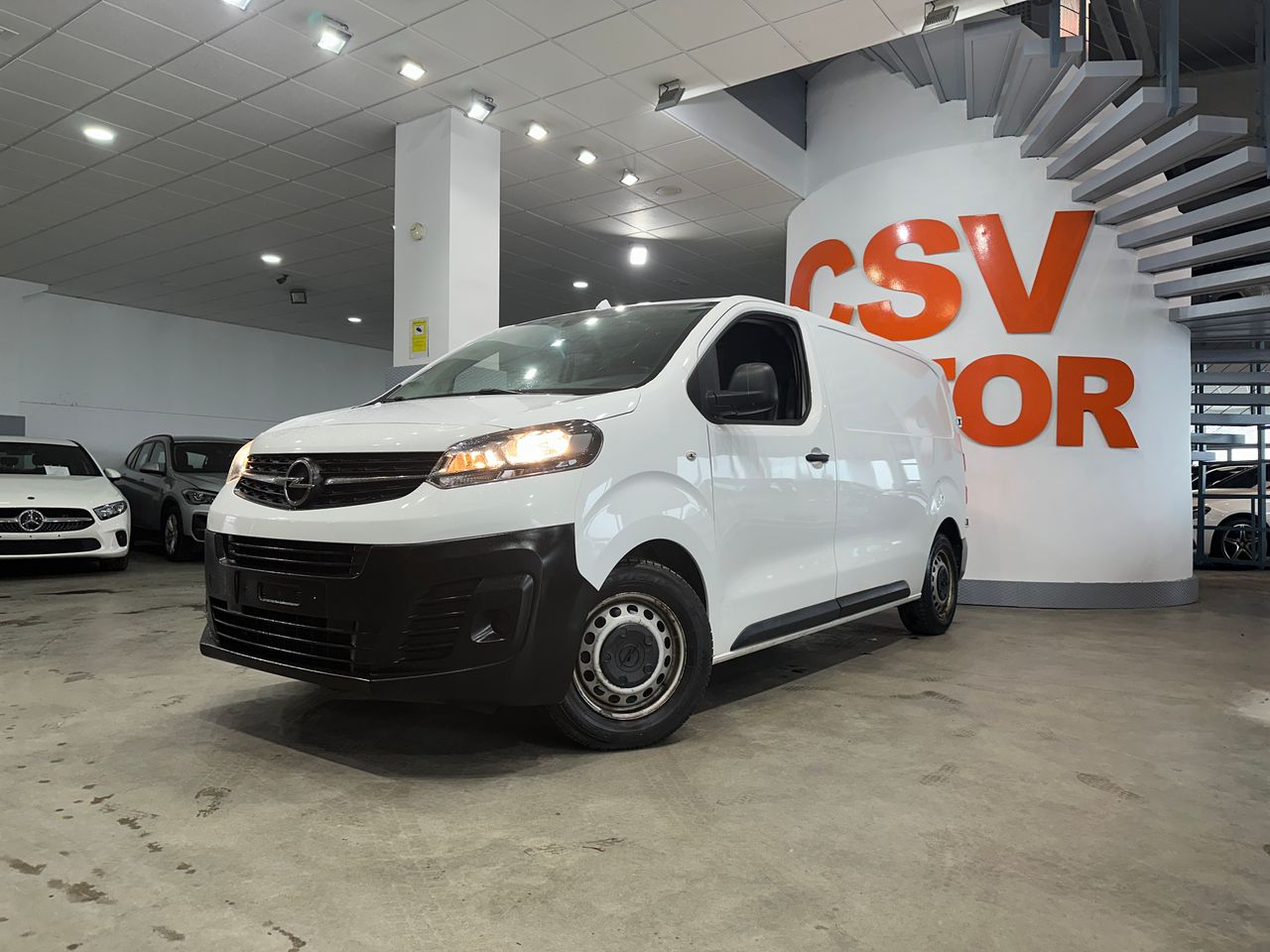 Opel Vivaro 1.5D 120CV PCLIM - Foto 3