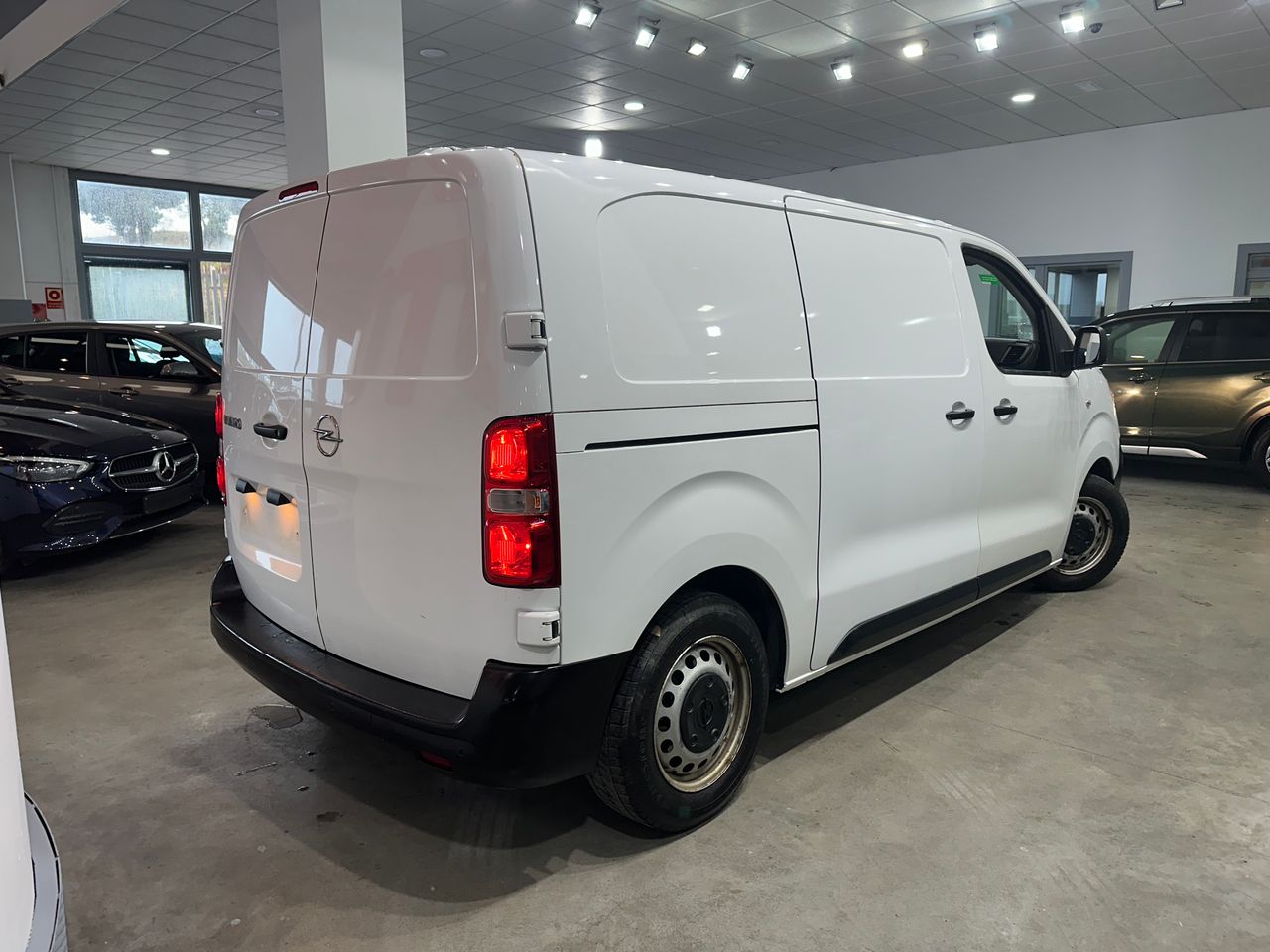 Opel Vivaro 1.5D 120CV PCLIM - Foto 7