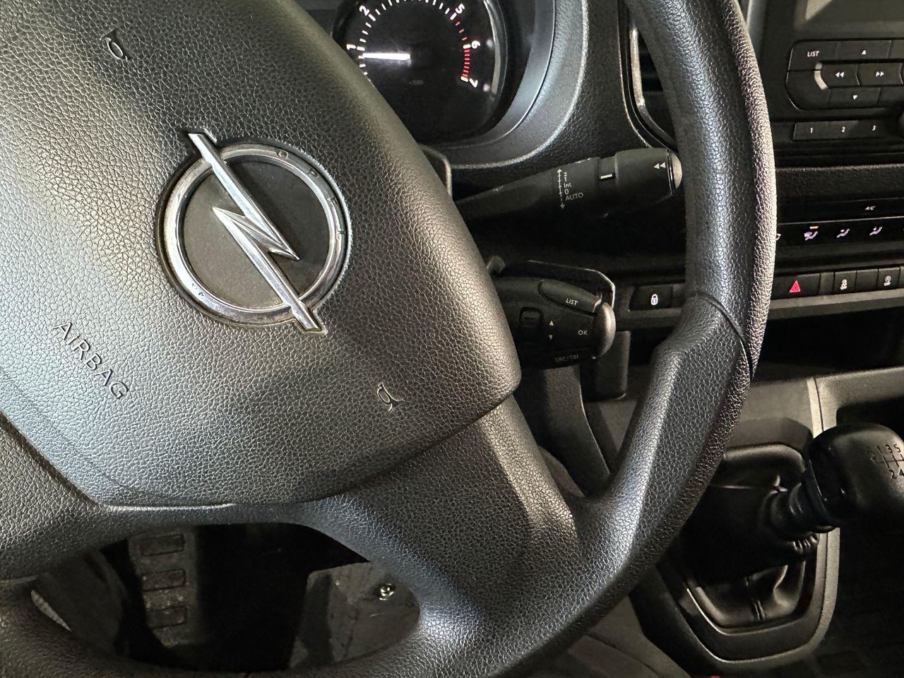 Opel Vivaro 1.5D 120CV PCLIM - Foto 17