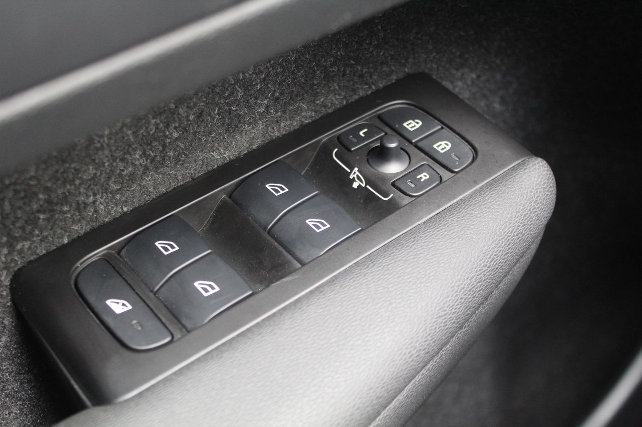 Volvo XC40 1.5 T4 Twin Recharge Inscription Auto - Foto 25