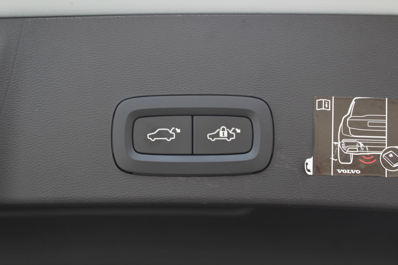 Volvo XC40 1.5 T4 Twin Recharge Inscription Auto - Foto 33