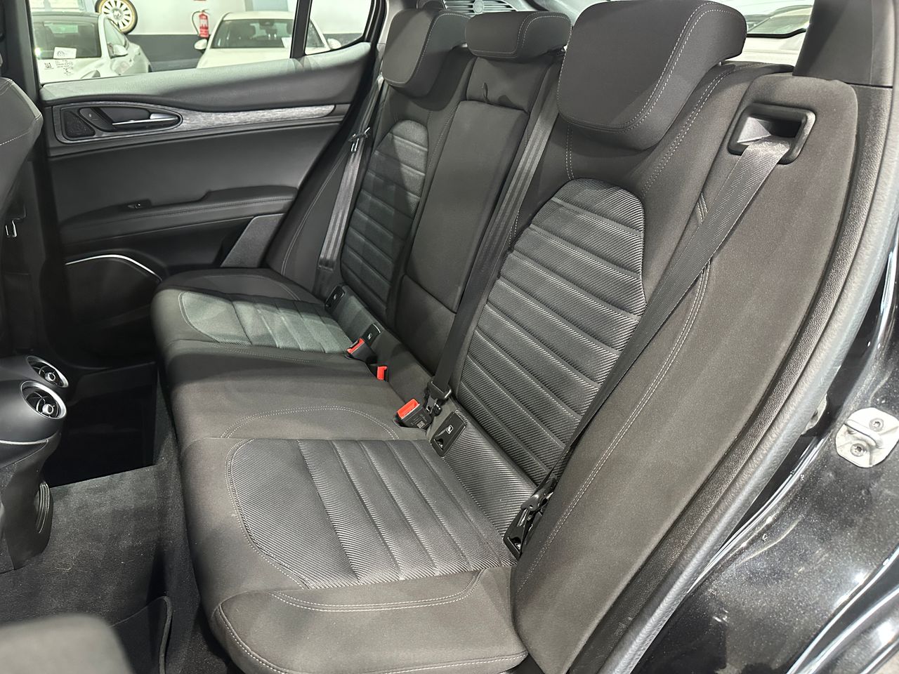 Alfa Romeo Stelvio 2.2 Diesel 118kW (160CV) SUPER RWD - Foto 9