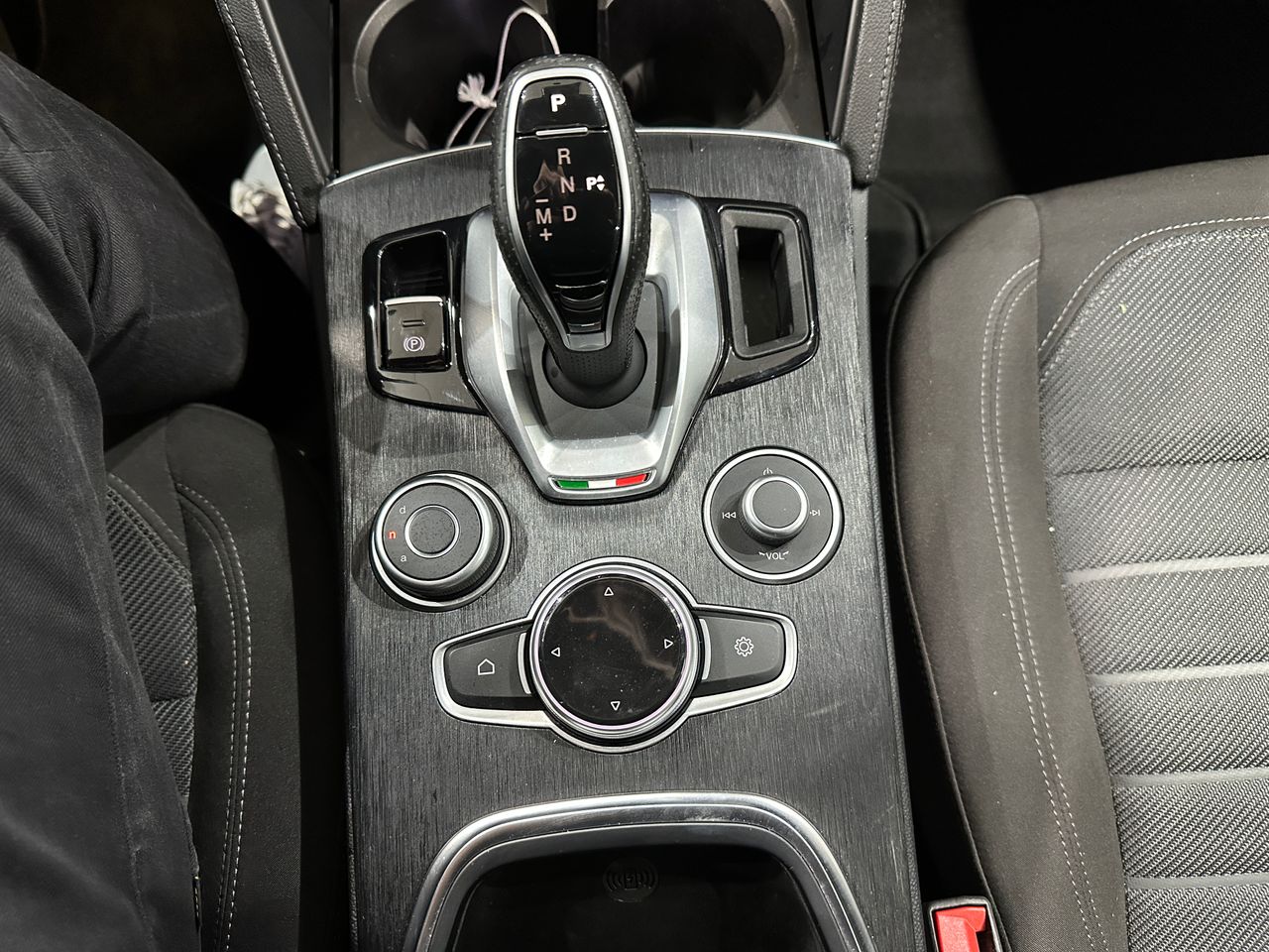 Alfa Romeo Stelvio 2.2 Diesel 118kW (160CV) SUPER RWD - Foto 25