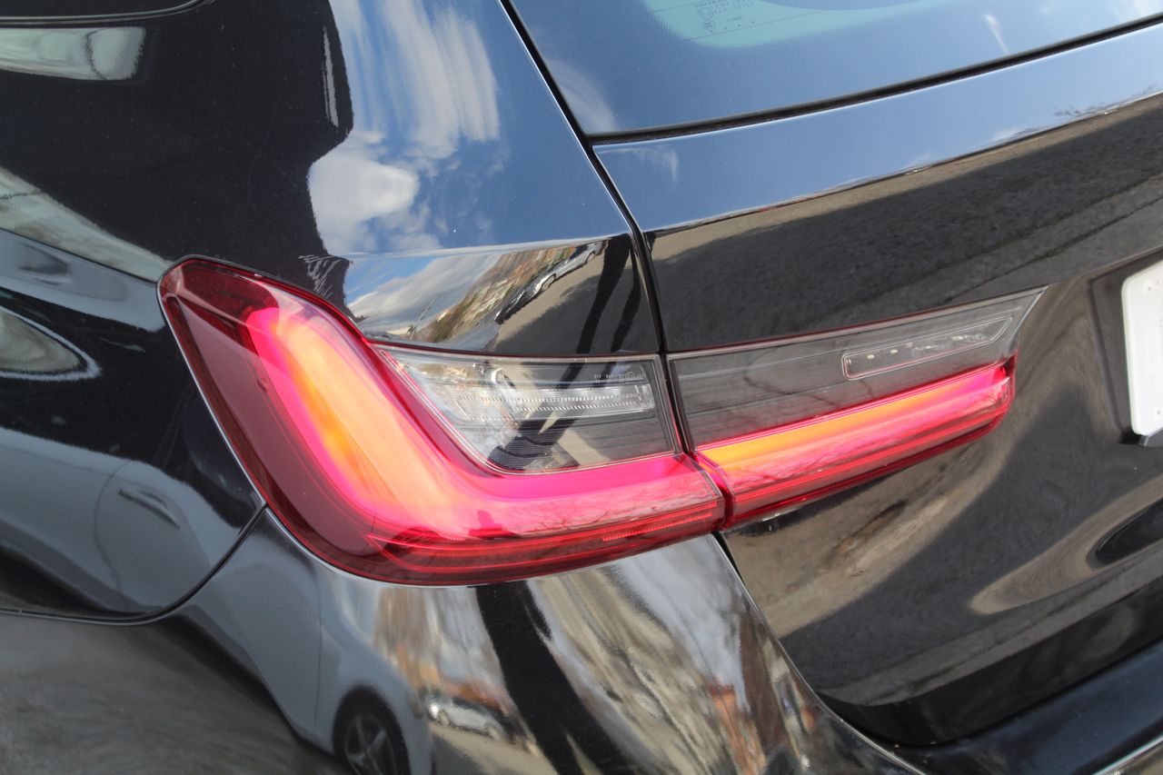 BMW Serie 3 318d Auto.Touring - Foto 32