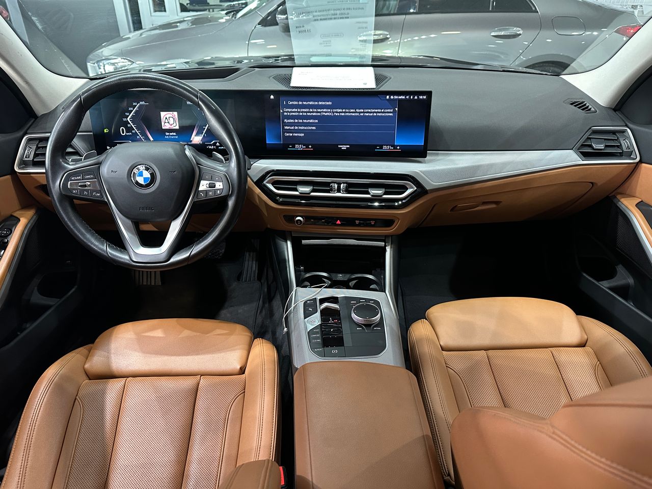 BMW Serie 3 318d Auto.Touring - Foto 13