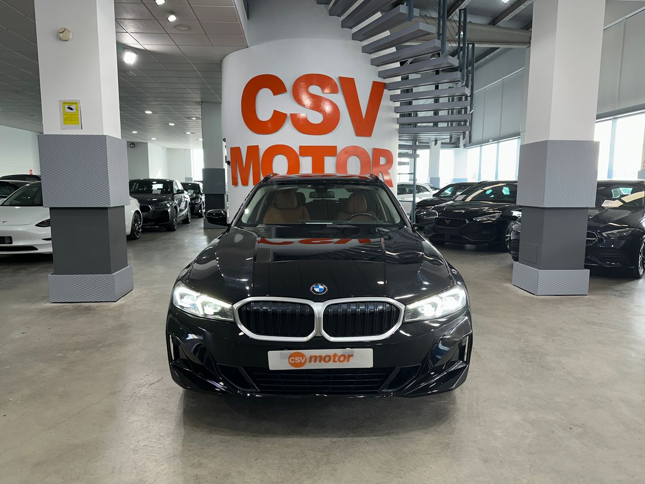 BMW Serie 3 318d Auto.Touring - Foto 4