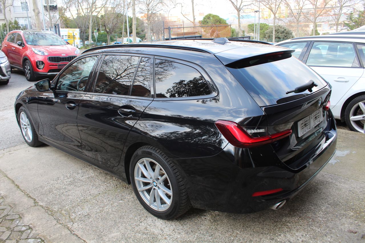 BMW Serie 3 318d Auto.Touring - Foto 6