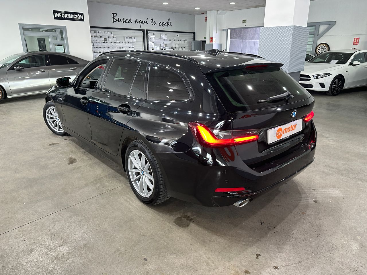 BMW Serie 3 318d Auto.Touring - Foto 6