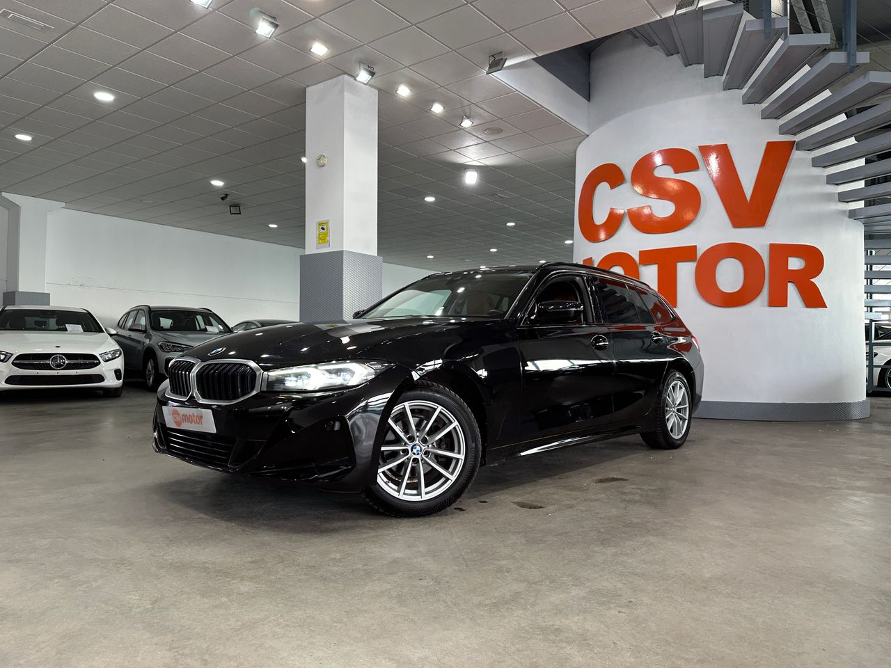 BMW Serie 3 318d Auto.Touring - Foto 3