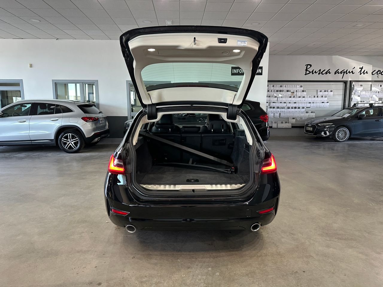 BMW Serie 3 330E 292CV FAMILIAR - Foto 9