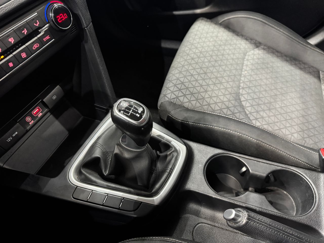 Kia Ceed 1.0 T-GDi 74kW (100CV) - Foto 15