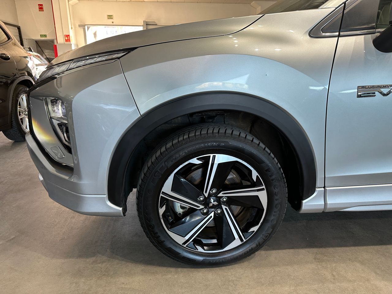 Mitsubishi Eclipse Cross 2.4 PHEV Kaiteki Auto 4WD - Foto 26