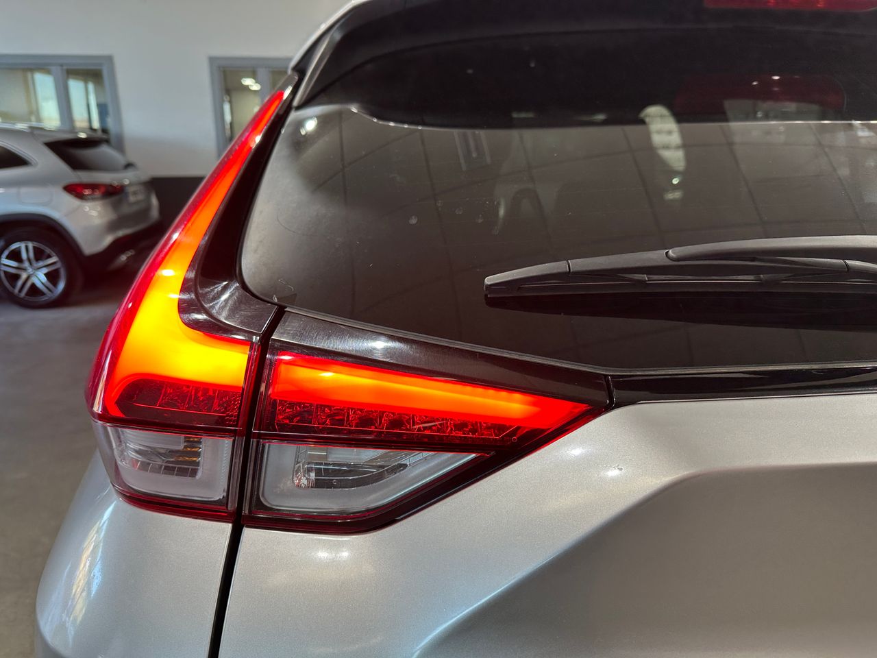 Mitsubishi Eclipse Cross 2.4 PHEV Kaiteki Auto 4WD - Foto 25