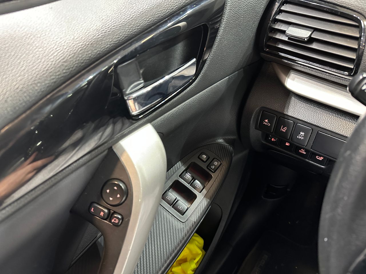 Mitsubishi Eclipse Cross 2.4 PHEV Kaiteki Auto 4WD - Foto 21