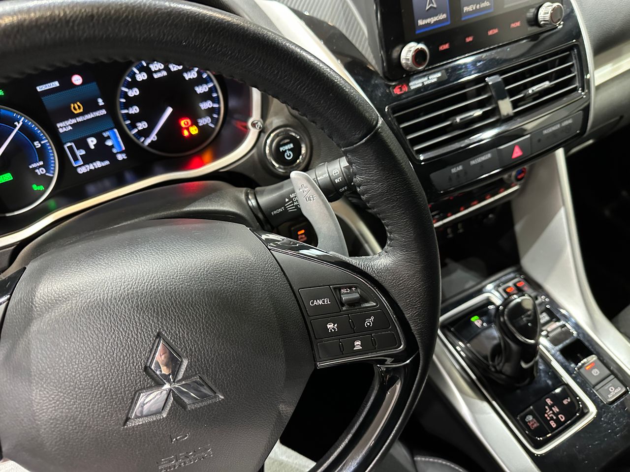 Mitsubishi Eclipse Cross 2.4 PHEV Kaiteki Auto 4WD - Foto 20