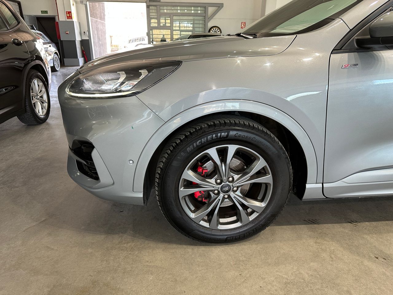 Ford Kuga ST-Line X 2.5 Duratec FHEV Auto - Foto 28