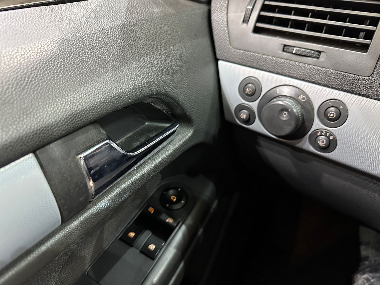 Opel Astra 1.6 I   5 PU - Foto 17