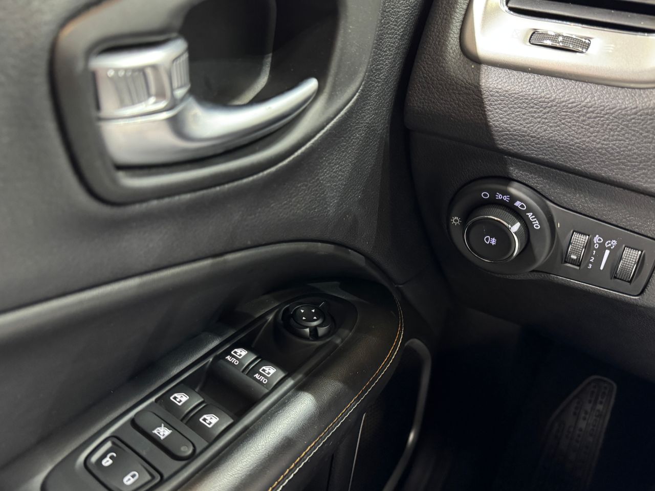 Jeep Compass Limited 1.4 MultiAir 103 kW (140 CV) 4x2 - Foto 20