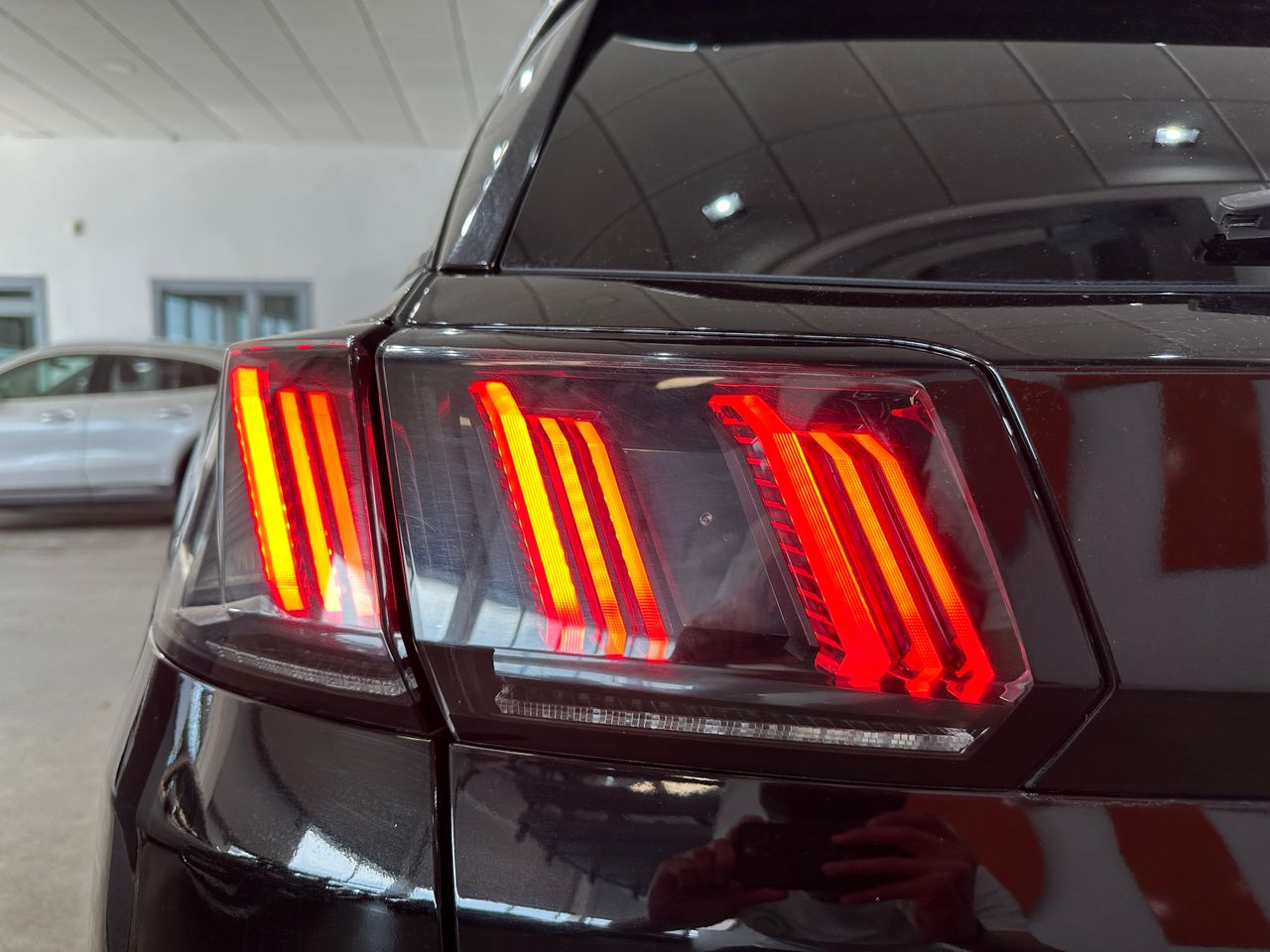 Peugeot 3008 Hybrid 1.6HYBRID 225CV ALLURE PACK - Foto 23