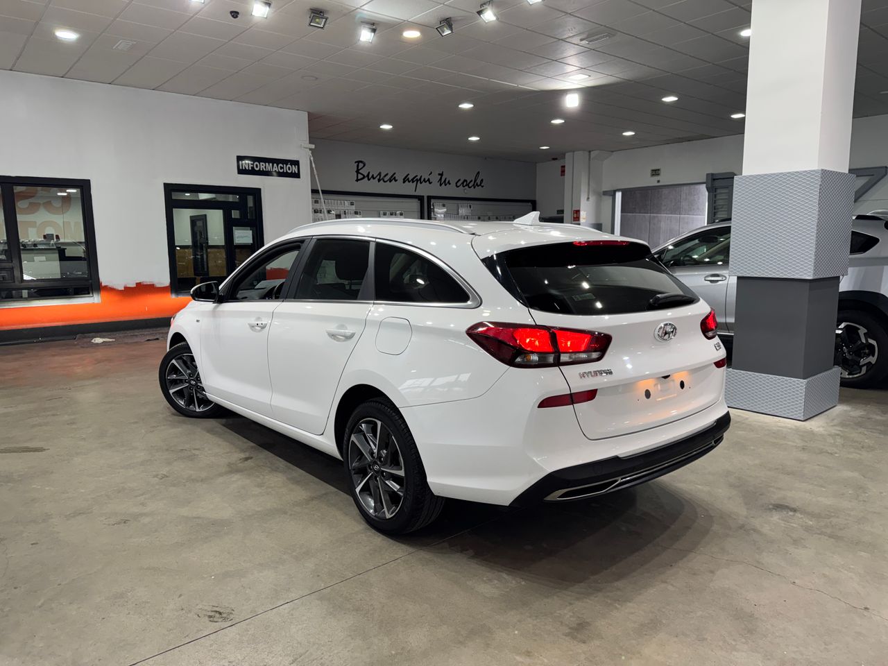 Hyundai i30 1.0T-GDI 120CV CREATIVE AUTOMATICO FAMILIAR - Foto 6