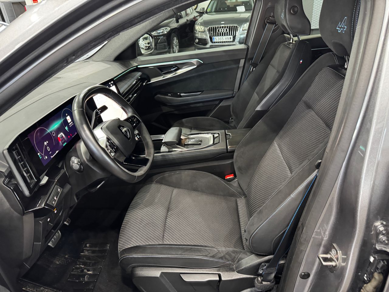 Renault Austral 1.3MHEV 160CV SPIRIT ALPINE - Foto 13