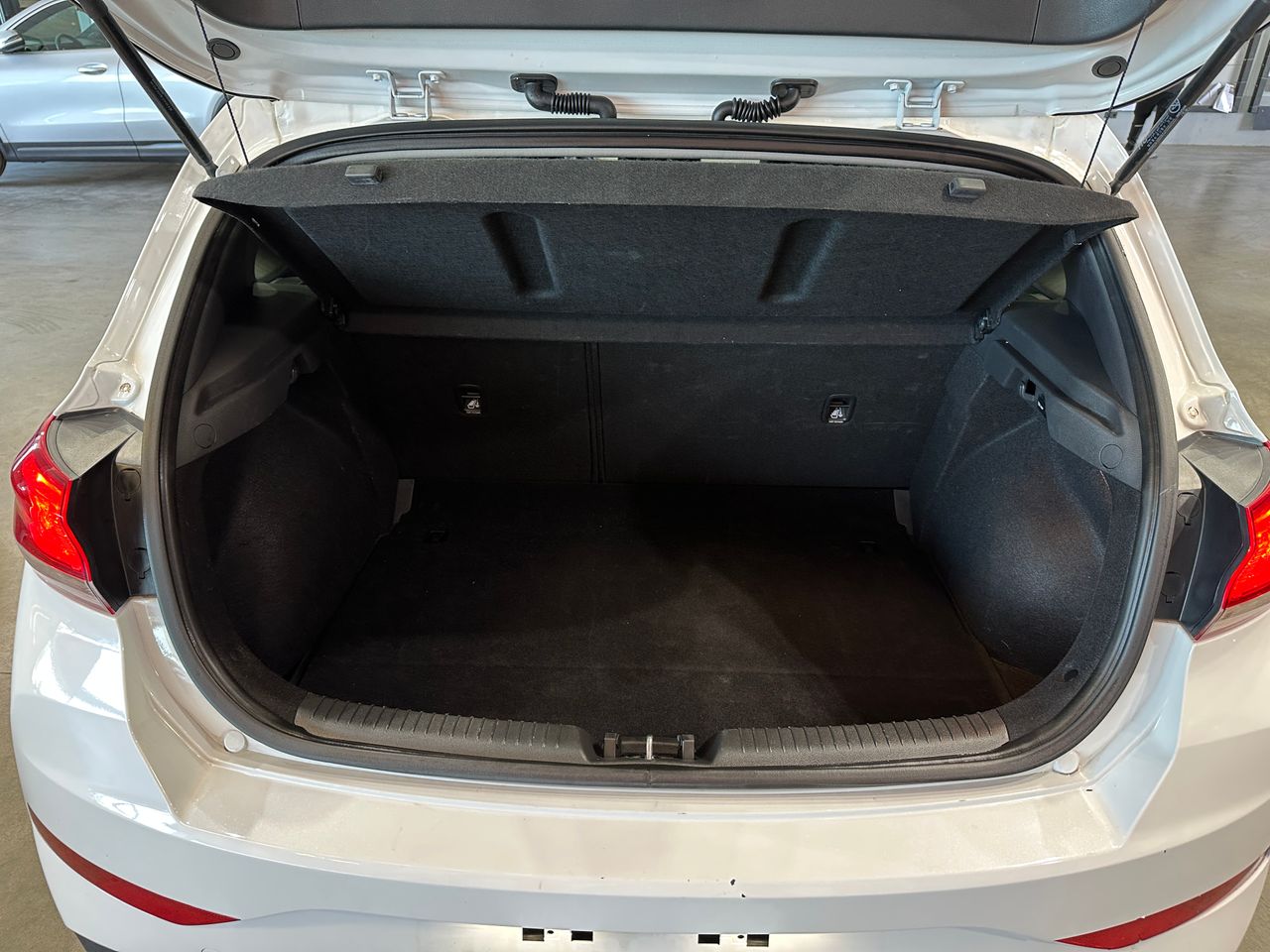 Hyundai i30 1.0T-GDI 120CV CREATIVE AUTOMATICO BERLINA - Foto 9