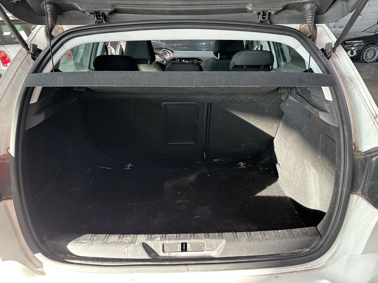 Peugeot 308 1.2  130 CV  ALLURE - Foto 9