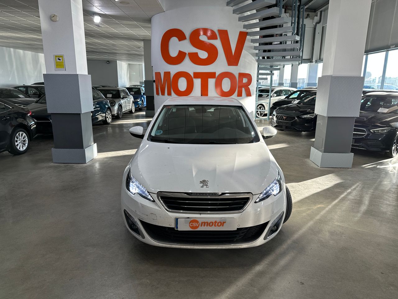 Peugeot 308 1.2  130 CV  ALLURE - Foto 4