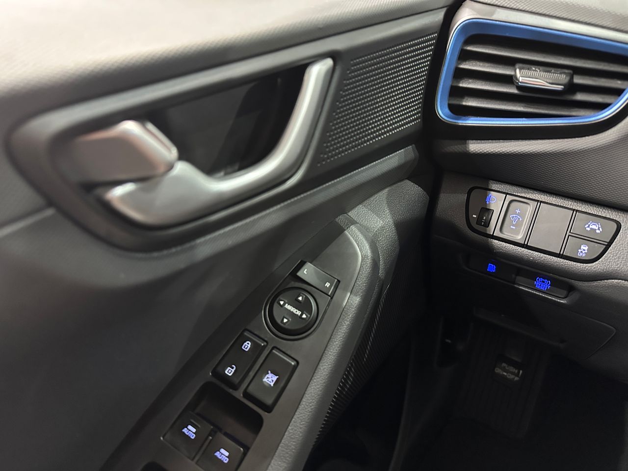 Hyundai IONIQ 1.6HEV 136CV KLASS DCT - Foto 19