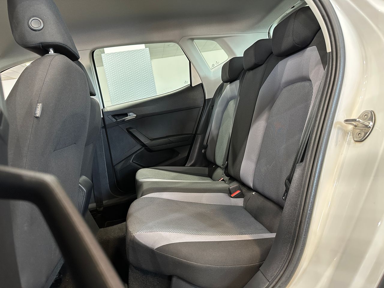 Seat Arona 1.6 TDI 95CV STYLE GO ECO SUV - Foto 6