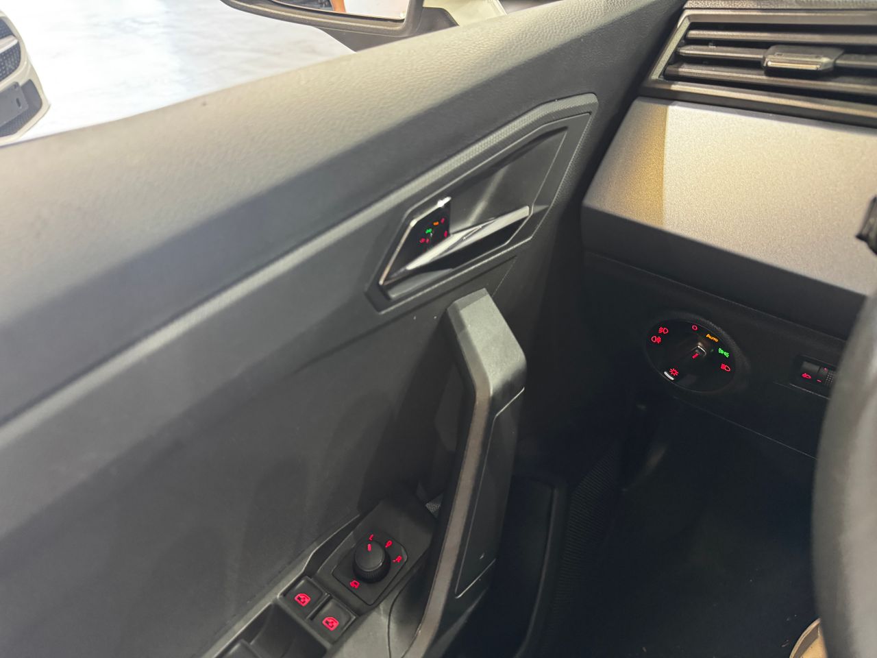 Seat Arona 1.6 TDI 95CV STYLE ECOMOTIVE SUV - Foto 20