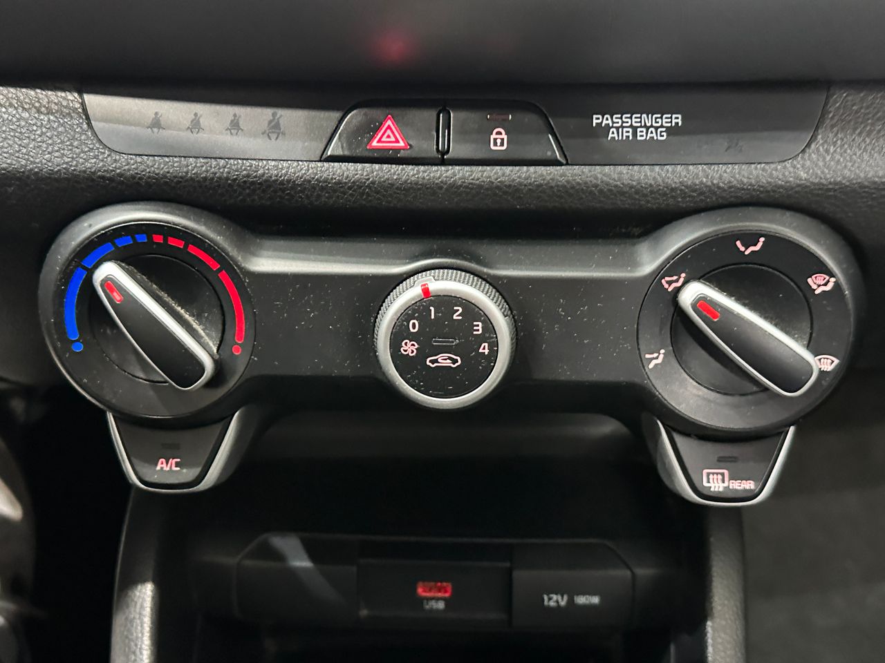 Kia Stonic 1.0 T-GDI 100CV MHEV IMT CONCEPT SUV - Foto 22