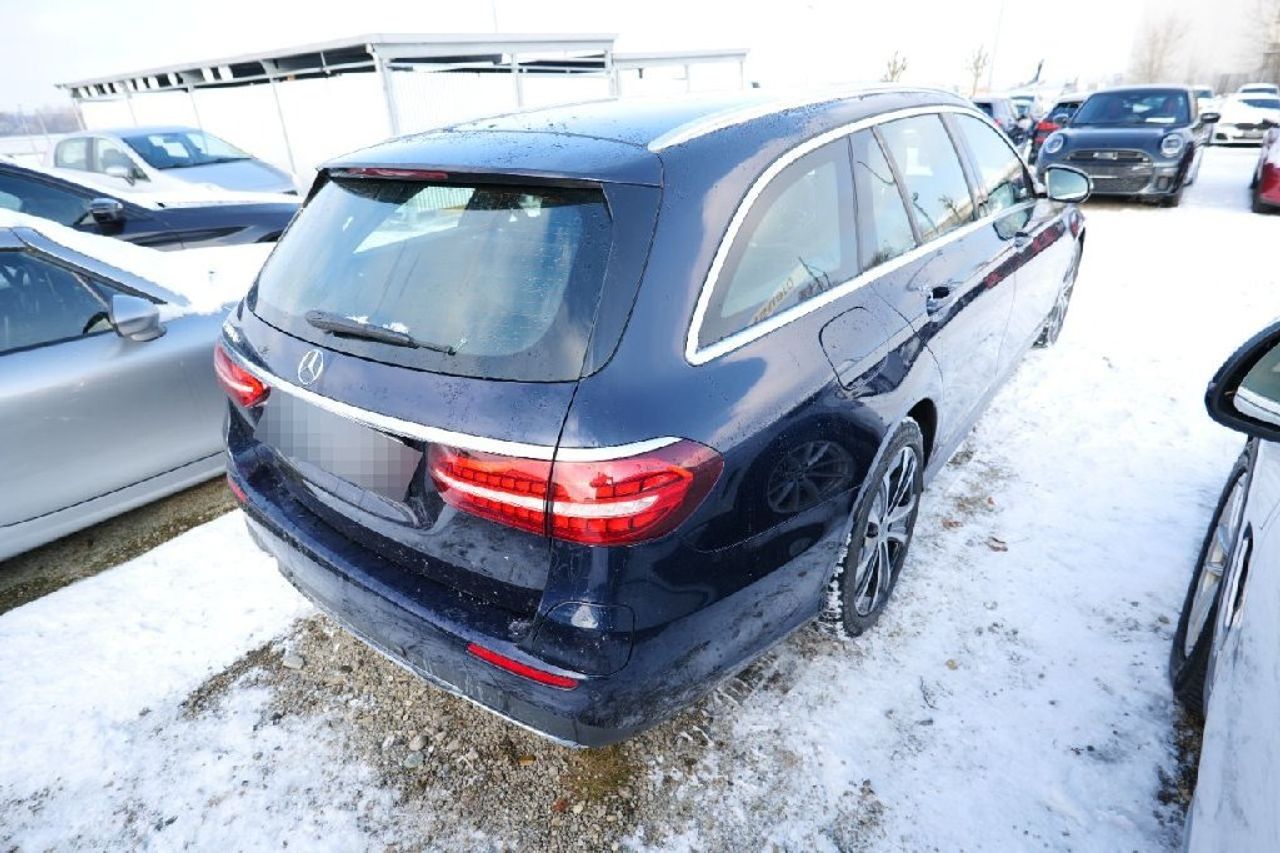 Mercedes Clase E E 300 DE 306CV AMG LINE FAMILIAR - Foto 4