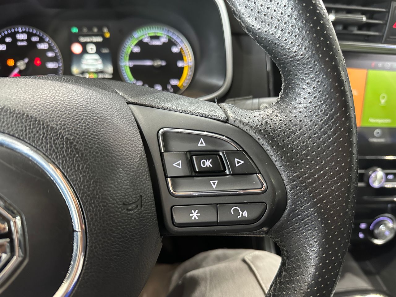 MG ZS EV LUXURY 143CV SUV - Foto 14