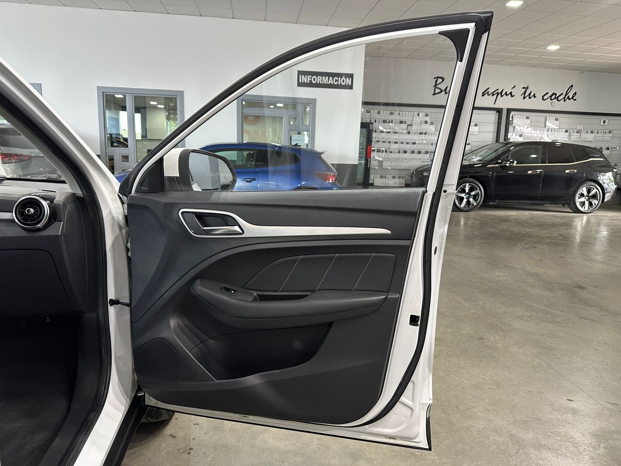 MG ZS EV LUXURY 143CV SUV - Foto 29